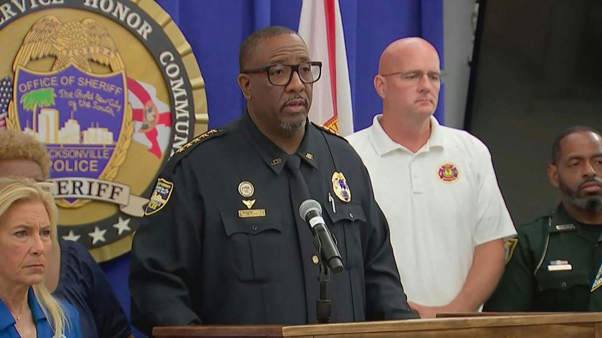 Rasově motivovaná střelba na Floridě. Tři oběti jsou po smrti, pachatel se zastřelil